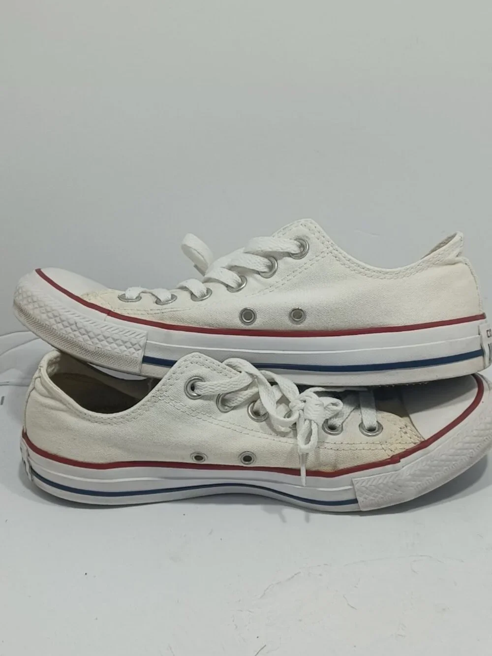 Converse All Star Low Top White with Red and Blue Stripe Size 6 Men, 8 Women L